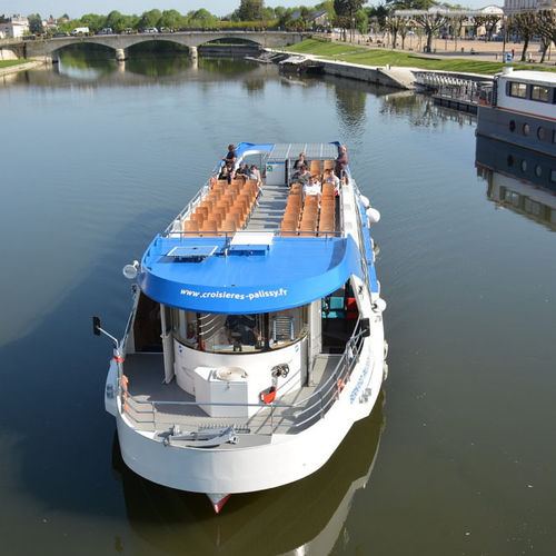 Barco profesional barco turístico - ZE Battery - Alternatives Energies - electrosolar / cero emisiones