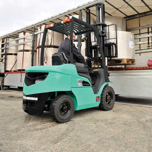 Carretilla elevadora para astillero naval - FD20-35N3 series - Mitsubishi Forklift Trucks