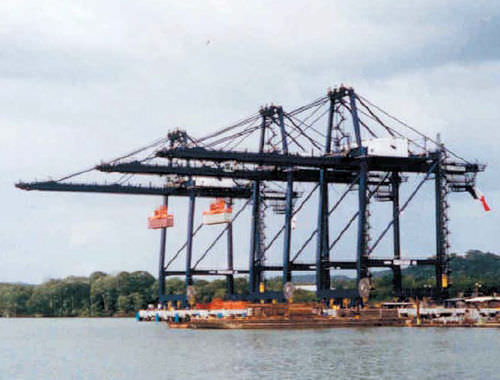 Grúa pórtico para contenedores super post-panamax - Hyundai Samho Crane Division