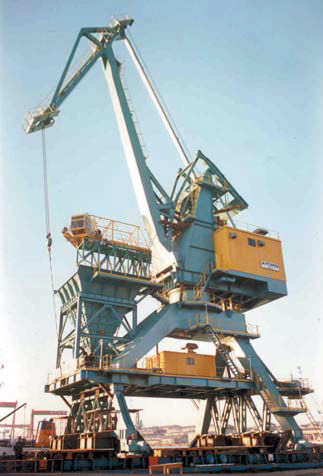 Grúa portuaria - Hyundai Samho Crane Division - tipo Level Luffing