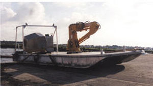 Barco profesional gabarra de trabajo - Bernard Shipyard - intraborda
