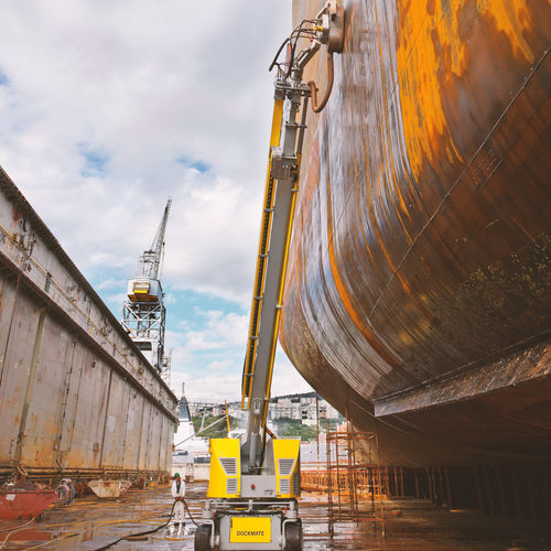 Limpiador de alta presión para astillero naval - DOCKMATE - Hammelmann GmbH - móvil / motor diésel / para carenadura flotante