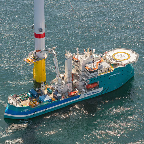 Buque de servicio offshore para parques éolicos - Acta Centaurus - ULSTEIN