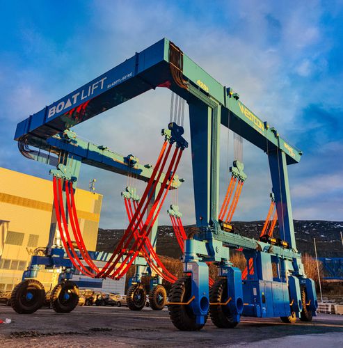 Travel lift controlado a distancia - BL420-TL90°RC - BOAT LIFT - con dirección en todas las ruedas / para cargas pesadas / de elevación