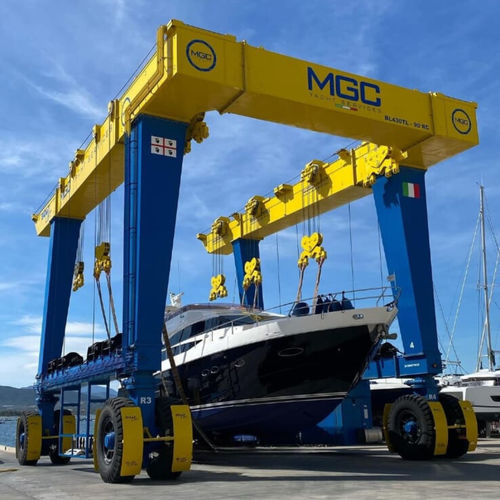 Travel lift controlado a distancia - BL430TL-90°RC - BOAT LIFT - para cargas pesadas / de elevación