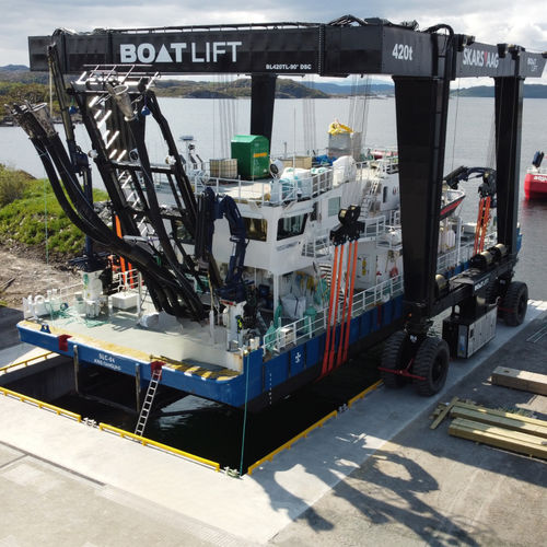 Travel lift controlado a distancia - BL420TL-90°DSC - BOAT LIFT - con dirección en todas las ruedas / para cargas pesadas / de elevación