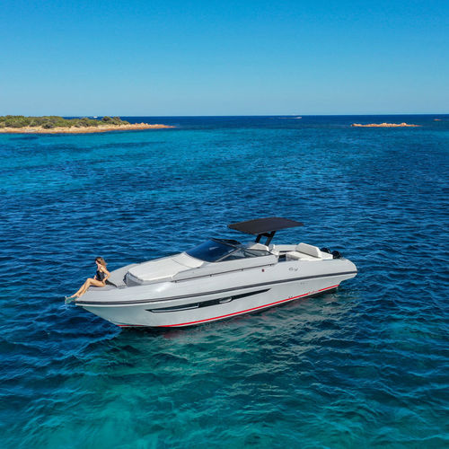 Walkaround fueraborda - DAYTONA 34 - RIO YACHTS - bimotor / con consola central / open