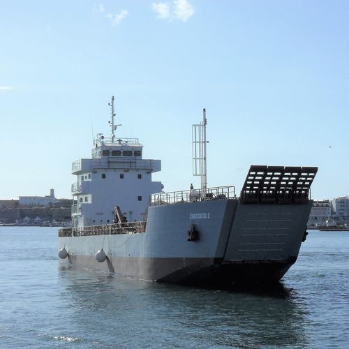 Buque especial transportador - 57 - Estaleiros Navais de Peniche - de suministros / gabarra de trabajo / de desembarco