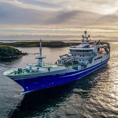 Buque de pesca profesional arrastrero - VOYAGER - Karstensens Shipyard Ltd.