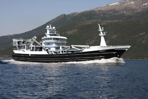 Buque de pesca profesional arrastrero - CHRISTINA E - Karstensens Shipyard Ltd.