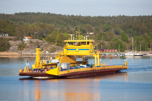 Car-ferry de acero - Venus - UKI Workboat