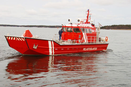 Barco profesional embarcación de recuperación de hidrocarburos - SM 5 - UKI Workboat - intraborda / de aluminio