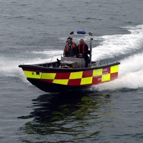 Barco profesional barco de salvamento - 6.4m - HolyHead Marine Services - barco de bomberos / hidrojet intraborda / diésel