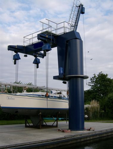 Grúa para puerto deportivo - SRC 420 - SCHILSTRA BOATLIFT SYSTEMS - pluma giratoria