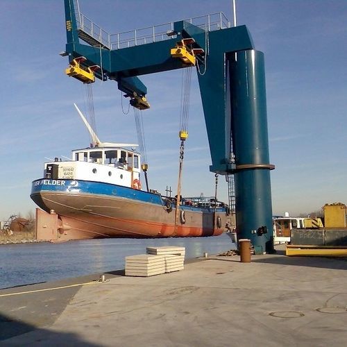 Grúa para puerto deportivo - SRC 4100 - SCHILSTRA BOATLIFT SYSTEMS - pluma giratoria