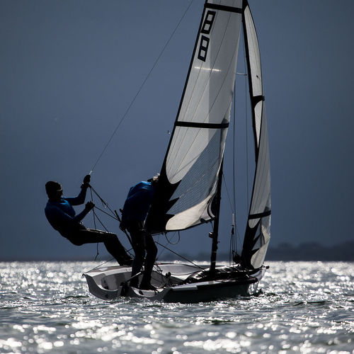 Barco de vela ligera doble - 500 - RS Sailing France - skiff / de regata / con un trapecio