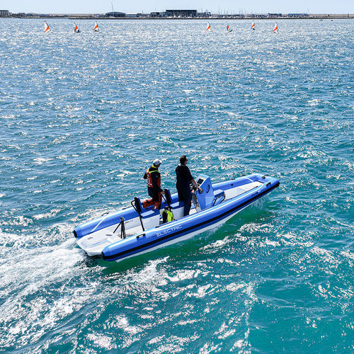 Embarcación neumática intraborda - PULSE 63 - RS Sailing France - eléctrica / RIB / con consola central