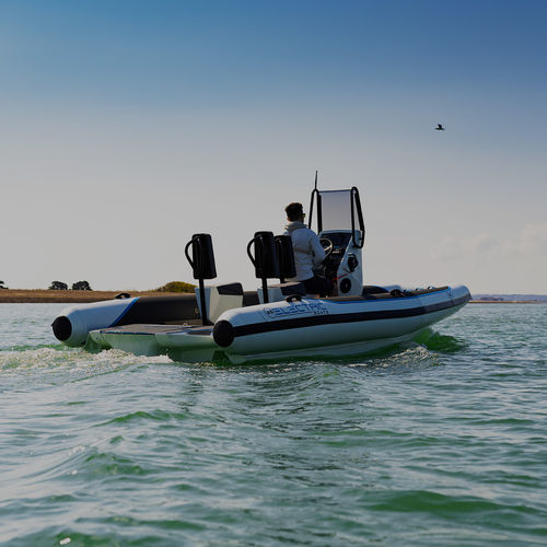 Barco profesional barco de vigilancia - PULSE 63 - RS Sailing France - embarcación de servicio portuario / barco para acuicultura / embarcación de servicio para parque eólico