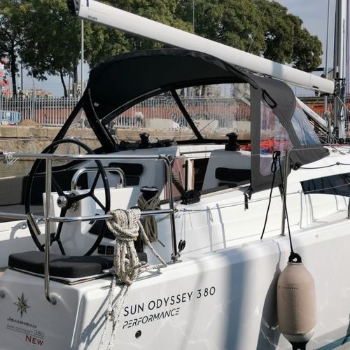 Capota de roof para velero - Sun Odyssey 380 - Building Version - TTOP Nautic - para caseta del timón / de PVC / de fibra acrílica