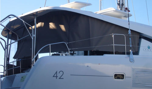 Cierre de cockpit para barco a motor - lag-42-ri-int-f-a - TTOP Nautic - para velero / para catamarán / para Lagoon