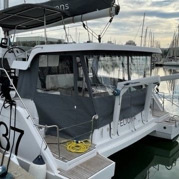 Cierre de cockpit para barco a motor - Aventura 37 - TTOP Nautic - para velero / para catamarán / para Aventura Catamarans