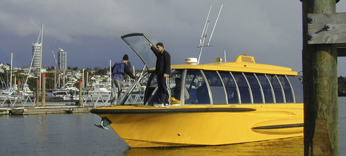 Barco profesional barco taxi - LOMOcean Design - hidrojet intraborda