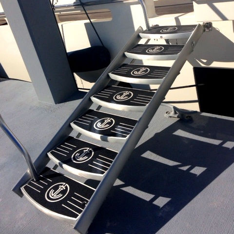 Escalera para yate - Heavy Duty - UMT MARINE LLC