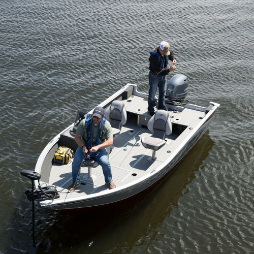 Bay boat fueraborda - 166 SC - Stardeck by starcraft - open / con consola lateral / de pesca deportiva