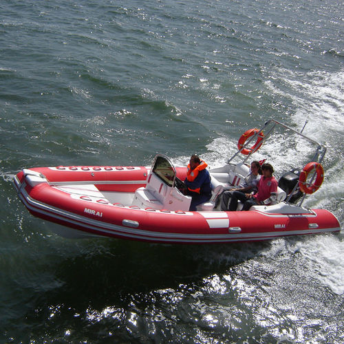 Embarcación neumática fueraborda - 6,90 CSR - MIRAI - RIB / con consola central / 14 personas máx.