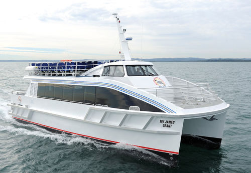 Barco profesional barco de pasajeros - MV James Grant - Incat Crowther - catamarán / intraborda / de aluminio