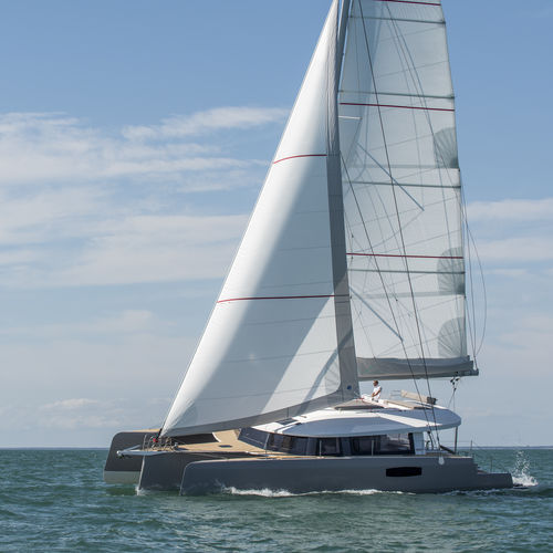 Yate de vela trimarán - 51 - NEEL-TRIMARANS - de crucero / con 5 camarotes / con fly