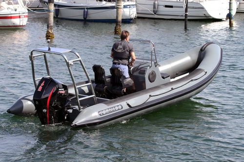 Embarcación neumática fueraborda - 6.4M - Tornado Boats - RIB / open / de alta eficacia