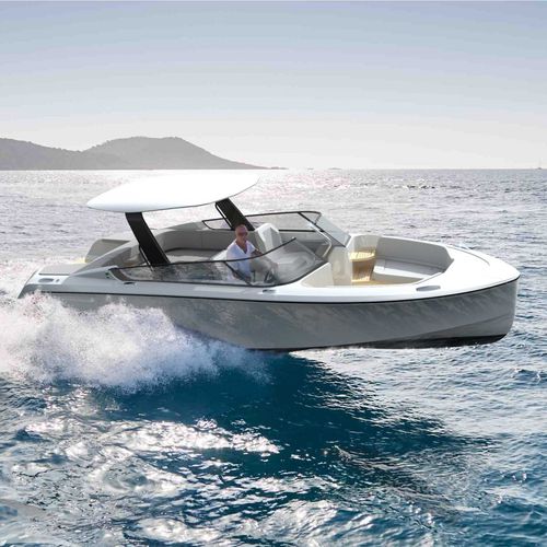Runabout intraborda - SOCIUM  - Xtenders - con doble consola / bow-rider / open