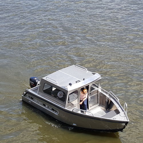 Day-cruiser fueraborda - MC 550 - MS Boat - con cockpit cerrado / de deporte / de pesca deportiva