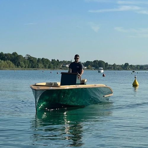 Barco open eléctrico - 1600 DOGADO E-1010 - GARDASOLAR SRL - fueraborda / 6 personas máx.
