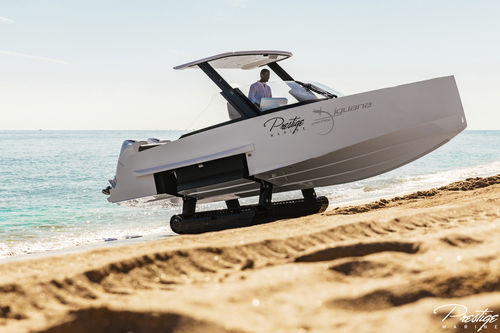 Cabin-cruiser fueraborda - Commuter - Iguana Yachts - bimotor / casco de planeo / con hard-top