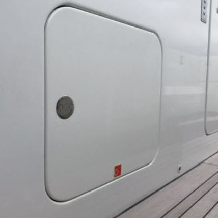 Escotilla para barco - WALL - Metalstyle Srl - cuadrada / abrible / de aluminio