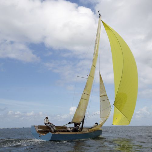 Velero daysailer - Tröll 26 - CHANTIER DES ILEAUX - de madera / con bauprés