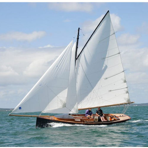 Velero clásico - Arcachon 26 - CHANTIER DES ILEAUX - de madera / con quilla retráctil / con mástil de carbono