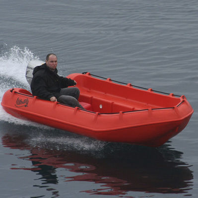 Bote fueraborda - 370 - WHALY BOATS  - open / con consola lateral / de pesca deportiva