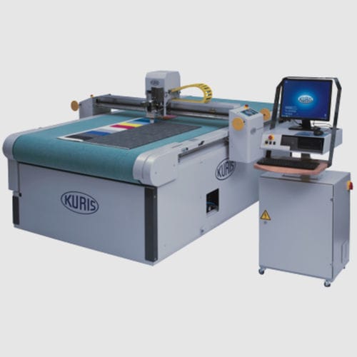 Mesa de corte con transportador - 3001S - Kuris Spezialmaschinen - para tejidos / para textiles / para astillero naval
