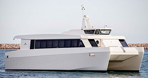 Barco profesional barco de pasajeros - 17 CF - ARES Shipyard - catamarán / intraborda / de composite