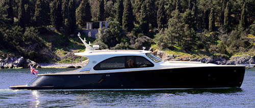 Yate a motor downeast - Legend 54 - Seven Seas Yachts - con caseta de timón / de desplazamiento
