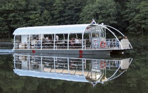 Barco profesional barco turístico - TEMA 360Cat (2x12kW 48Vdc) - TEMA - catamarán / intraborda / electrosolar