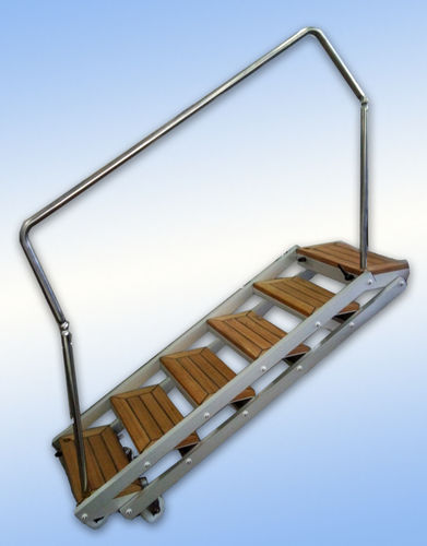 Pasarela para yate - Calistri Giacinto snc - plegable / escalerilla / manual