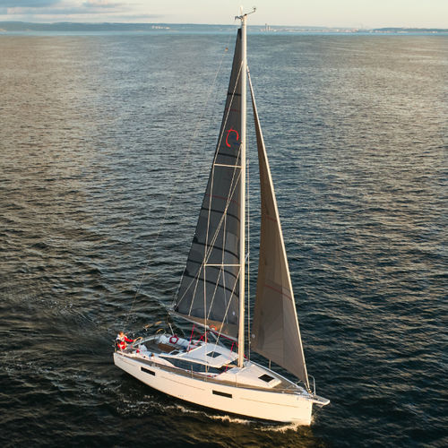 Velero de crucero - Maxus 35 - Northman Krysztof Stepniak  - con 3 camarotes / con 6 literas / con 8 literas