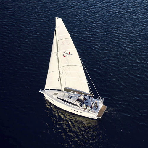 Velero de crucero - Maxus 30 - Northman Krysztof Stepniak  - con 3 camarotes / con 2 camarotes / con 8 literas