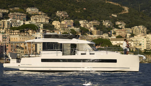 Trawler intraborda - 1300 - Northman Krysztof Stepniak  - bimotor / con fly / con 1 camarote