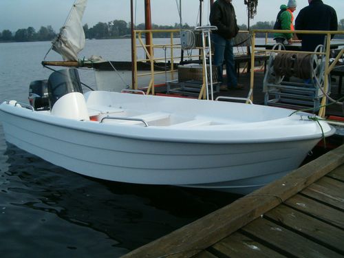 Barco open fueraborda - 480 - Mazury Sp. z o.o.  - con consola lateral / de pesca deportiva / de recreo