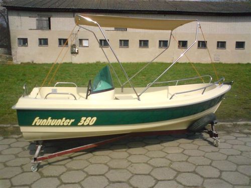 Bote fueraborda - PEGAZUS 380 - Przedsiebiorstwo Uslug Specjalistycznych ''PEGAZUS'' 